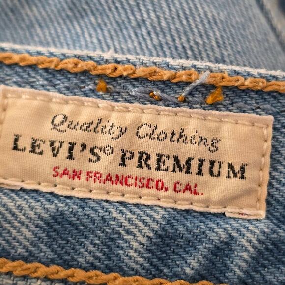 Levi's Premium Denim Shorts - Picture 5 of 10